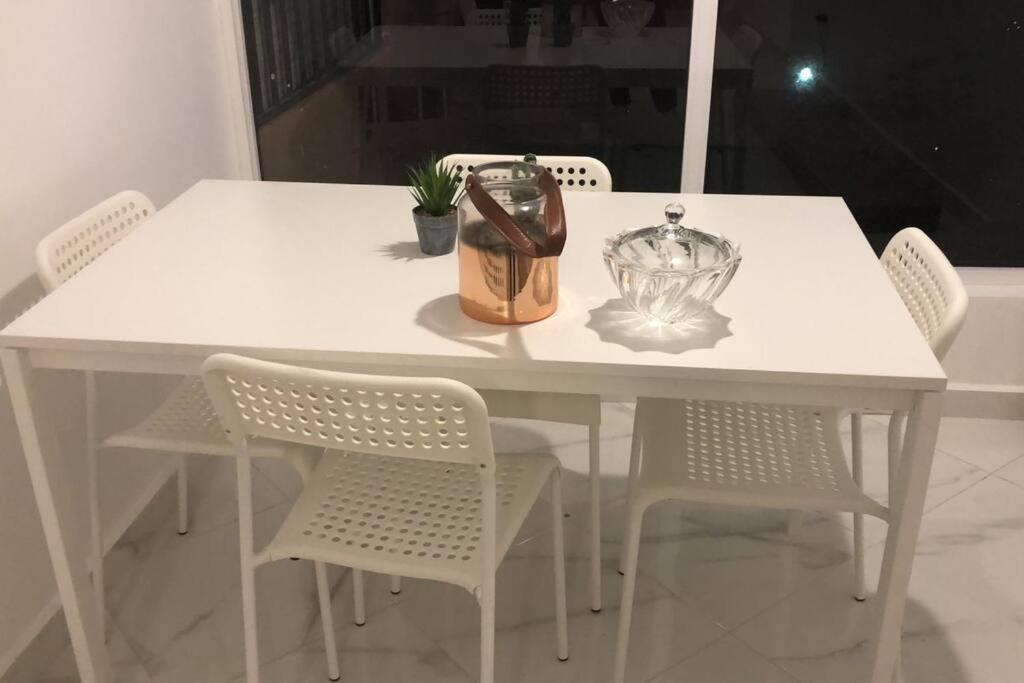 Appartement Center De Gueliz Avec Piscine Marrakesh Esterno foto